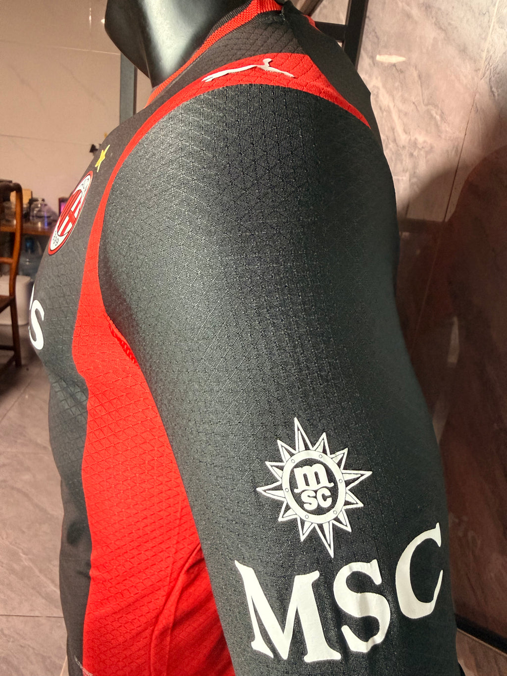 AC Milan 2026/27 Red and Black Home Long-Sleeve Shirt — Player Version — photo 9
