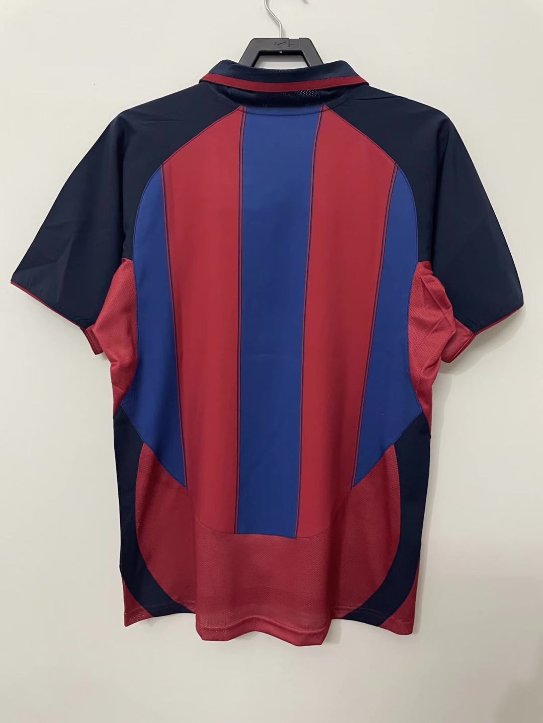 Barcelona 2003/04 Home Shirt — Retro Version — photo 2