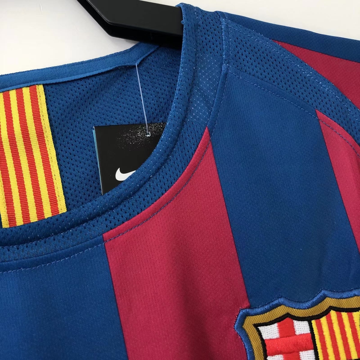 Barcelona 2005/06 Home Shirt — Retro Version — photo 2