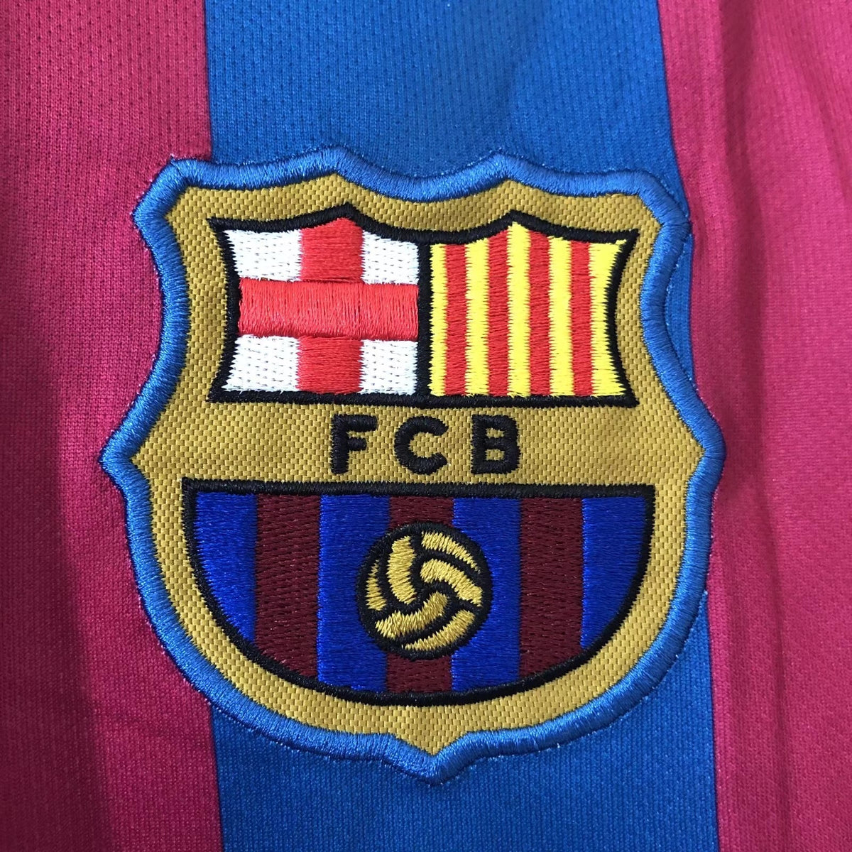 Barcelona 2005/06 Home Shirt — Retro Version — photo 4