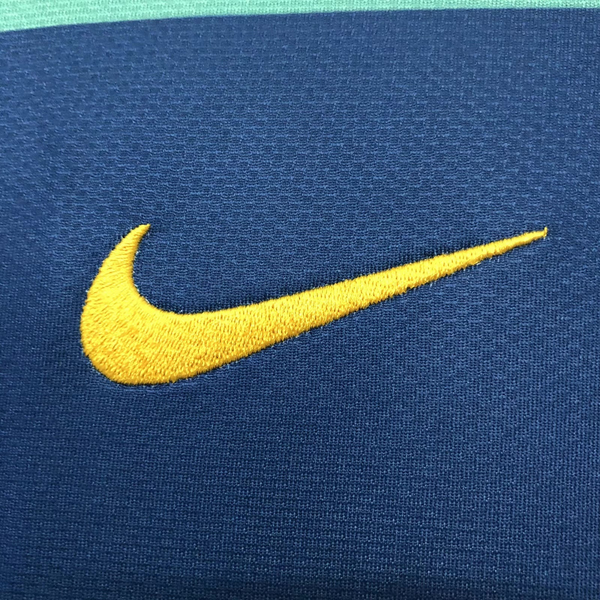 Barcelona 2010/11 Away Shirt — Retro Version — photo 10