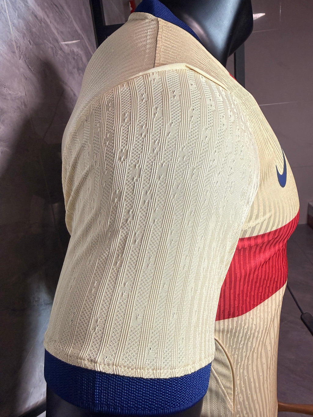 Barcelona 2026/27 Cream and Red Third Shirt — Player Version — photo 7