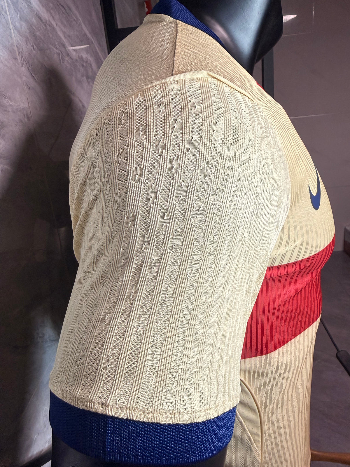 Barcelona 2026/27 Cream and Red Third Shirt — Player Version — photo 7