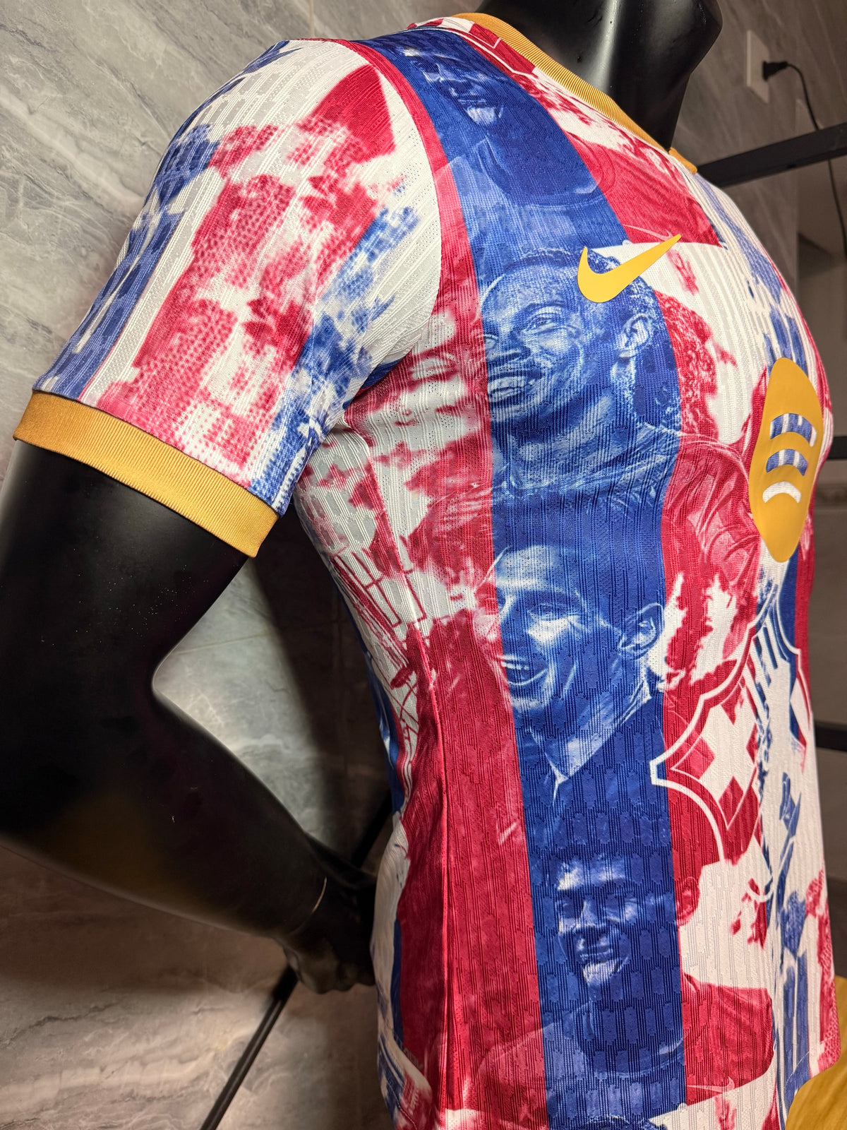 Barcelona 2026/27 Heritage Collage Special-Edition Shirt — Player Version — photo 5