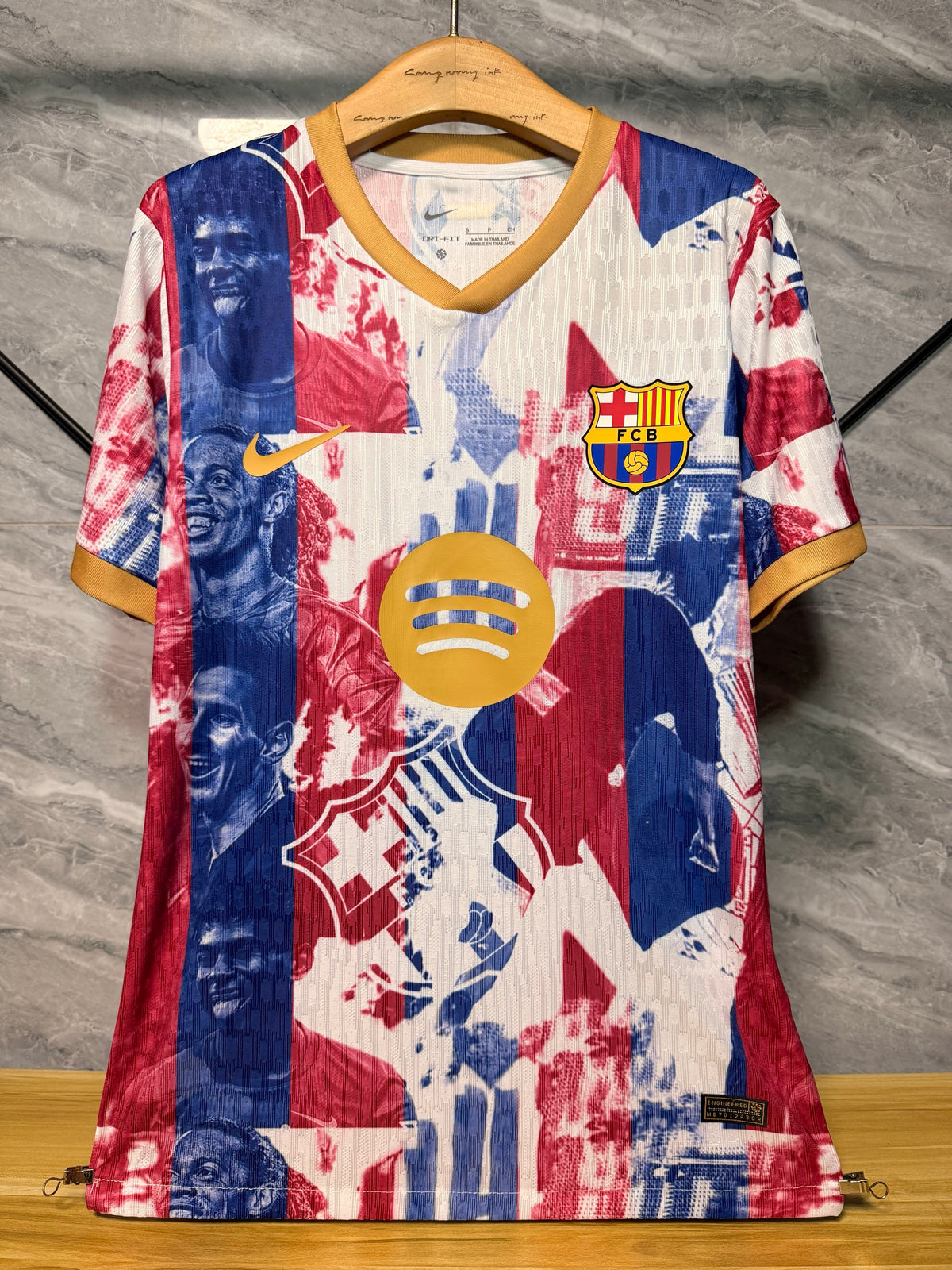 Barcelona 2026/27 Heritage Collage Special-Edition Shirt — Player Version — photo 10