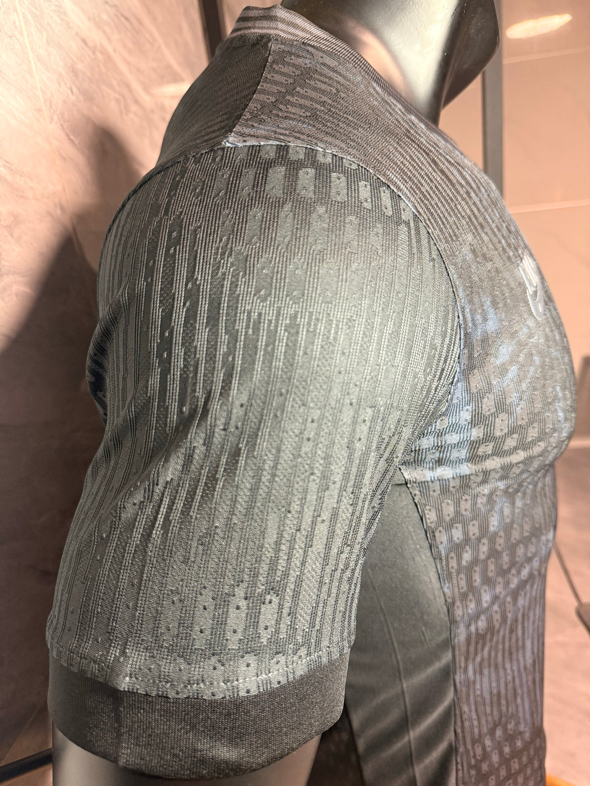 Barcelona 2026/27 Matte Black Special-Edition Shirt — Player Version — photo 7