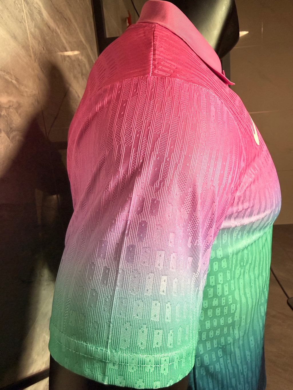 Barcelona 2026/27 Pink Teal Navy Gradient Polo Shirt — Player Version — photo 7