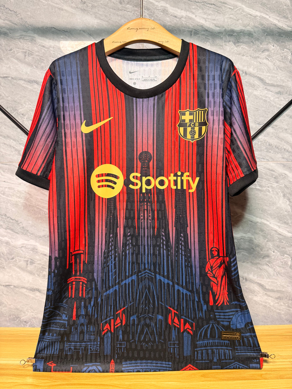 Barcelona 2026/27 Red and Black Cityscape Special-Edition Shirt — Player Version — photo 10