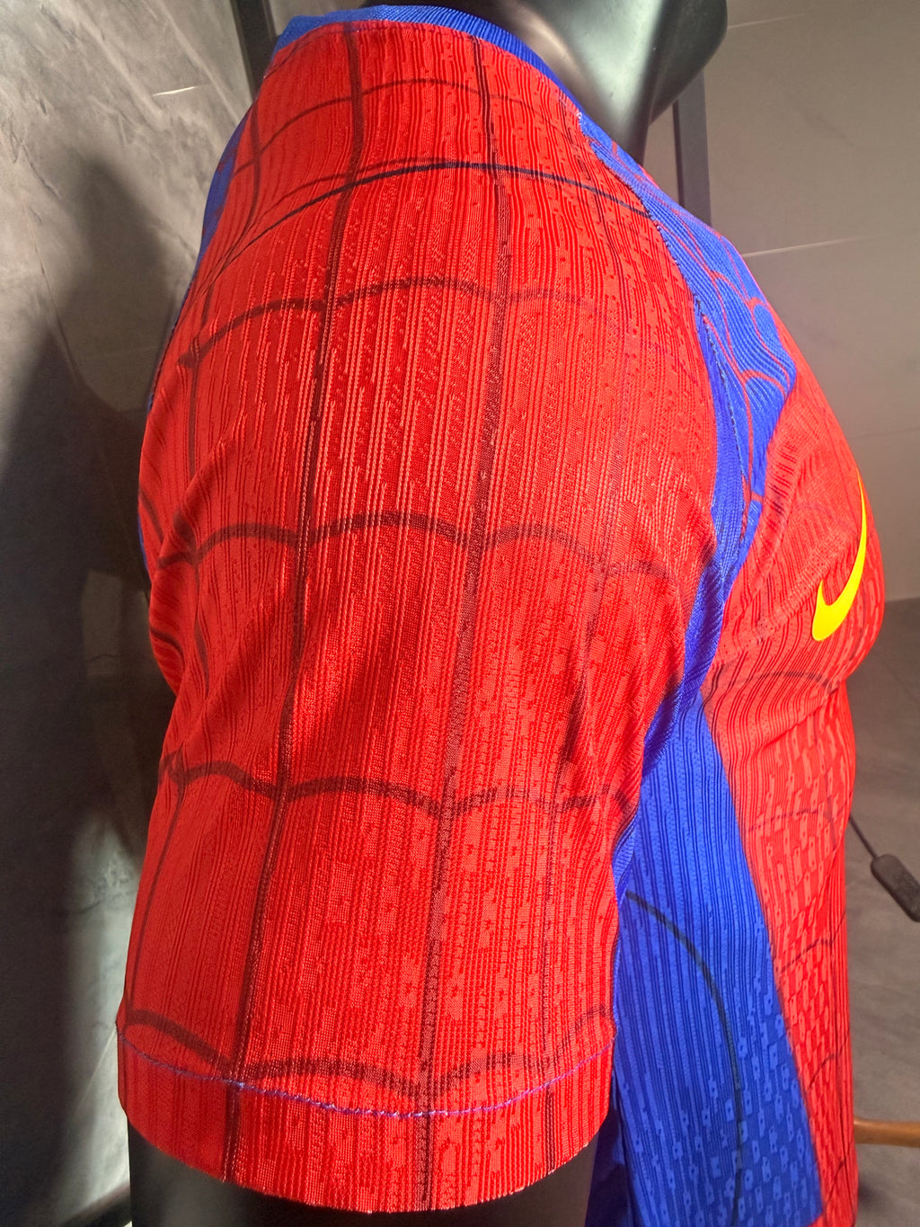 Barcelona 2026/27 Red Web Special-Edition Shirt — Player Version — photo 7