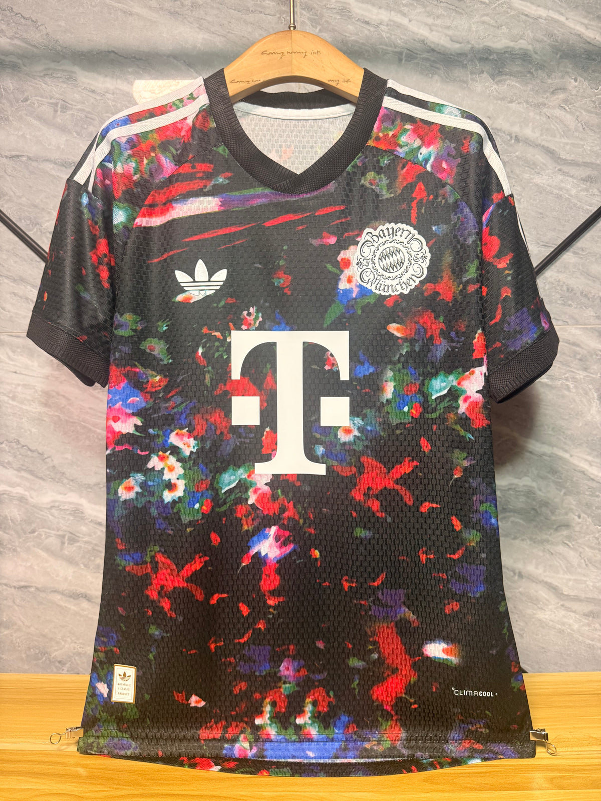 Bayern Munich 2026/27 Multicolour Oktoberfest Special Shirt — Player Version — photo 10