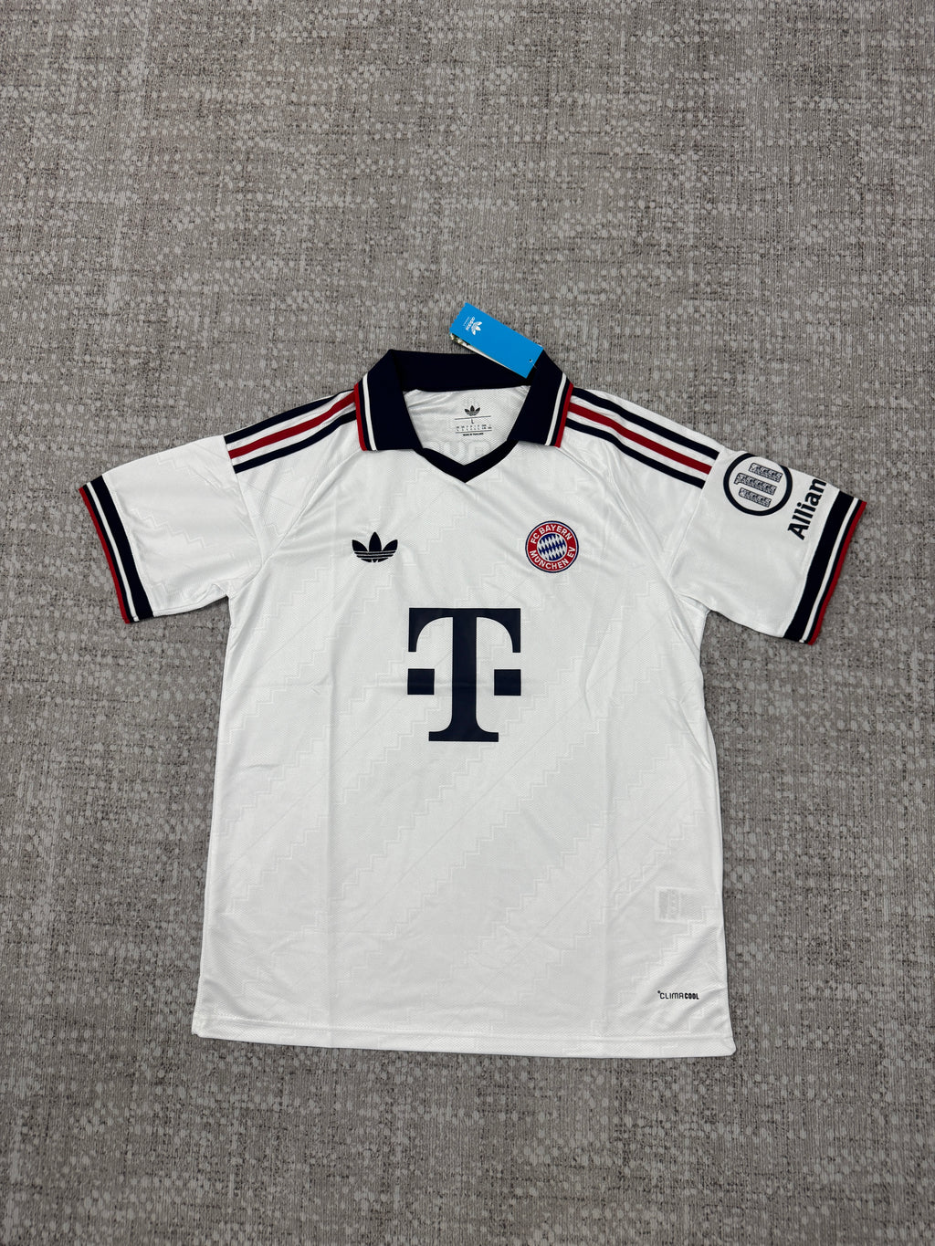 Bayern Munich 2026/27 White Away Shirt — Fan Version — photo 2