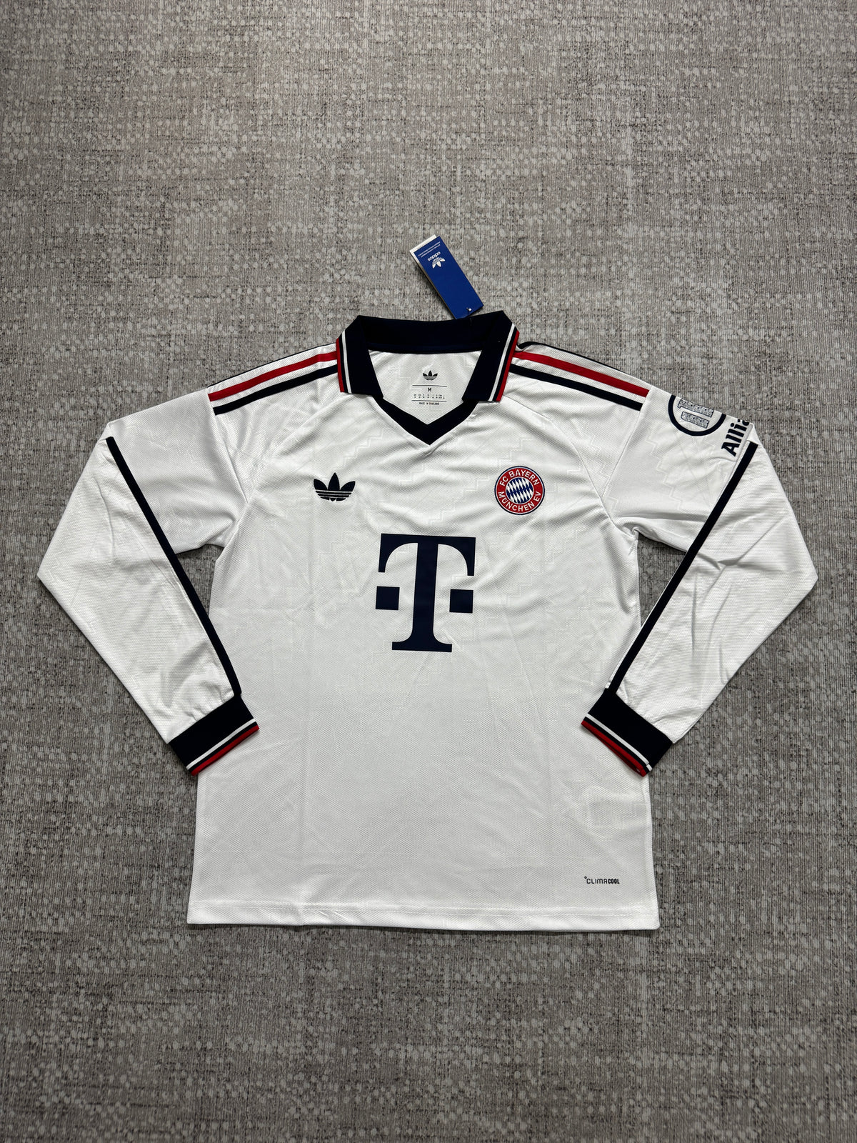 Bayern Munich 2026/27 White Away Long-Sleeve Shirt — Fan Version — photo 2