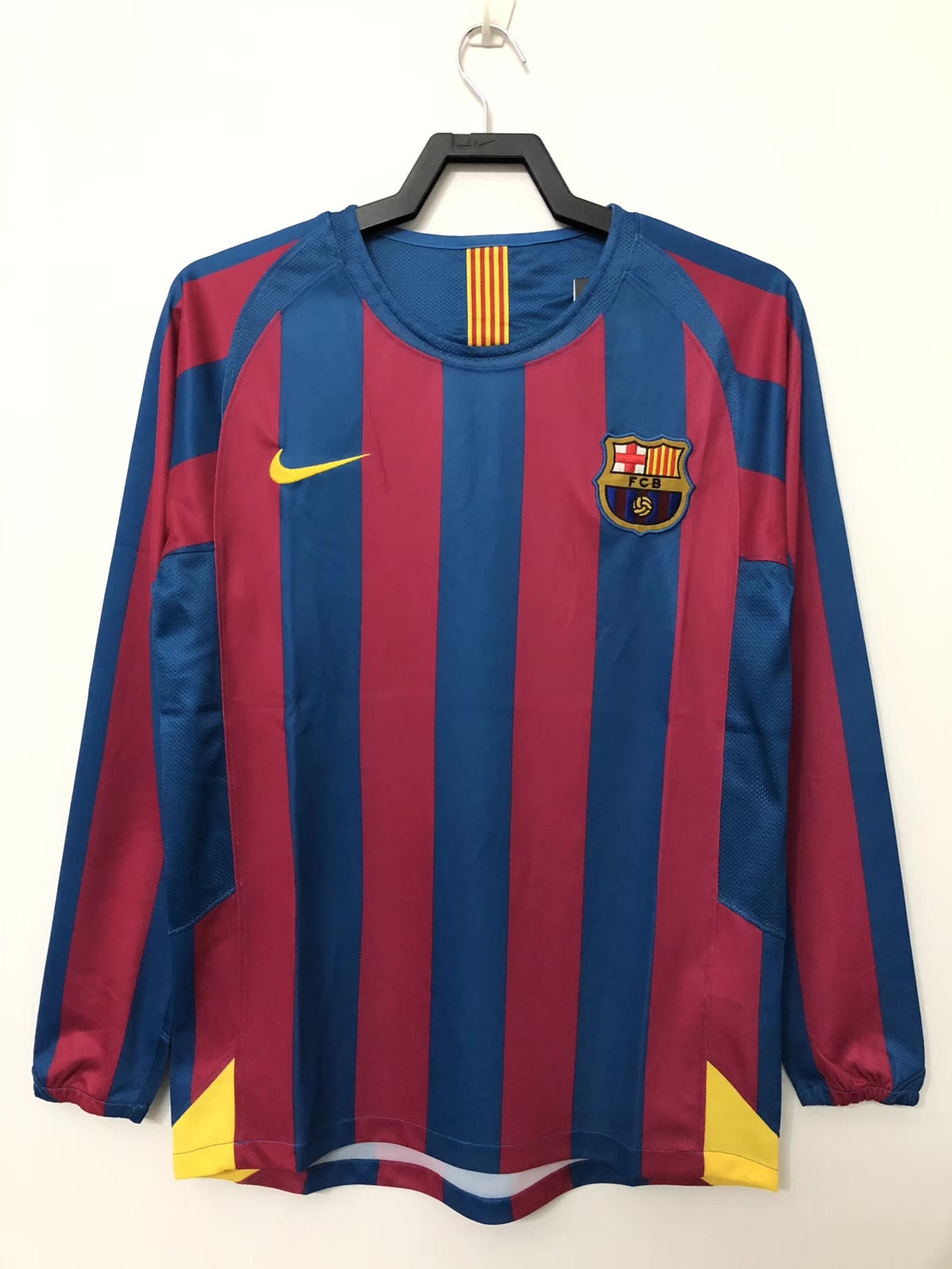 FC Barcelona 2005/06 Home Long-Sleeve Shirt — Retro Version — photo 1