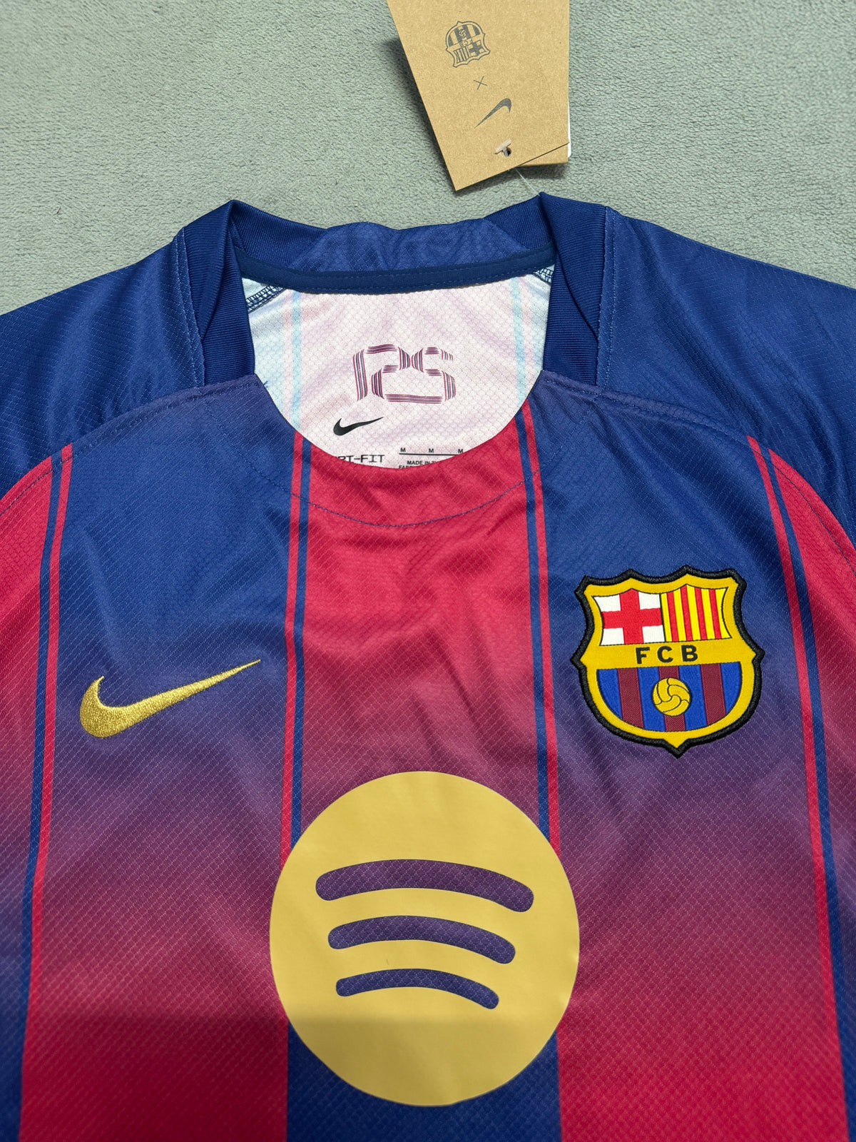 FC Barcelona 2025/26 Home Fan Shirt — photo 1