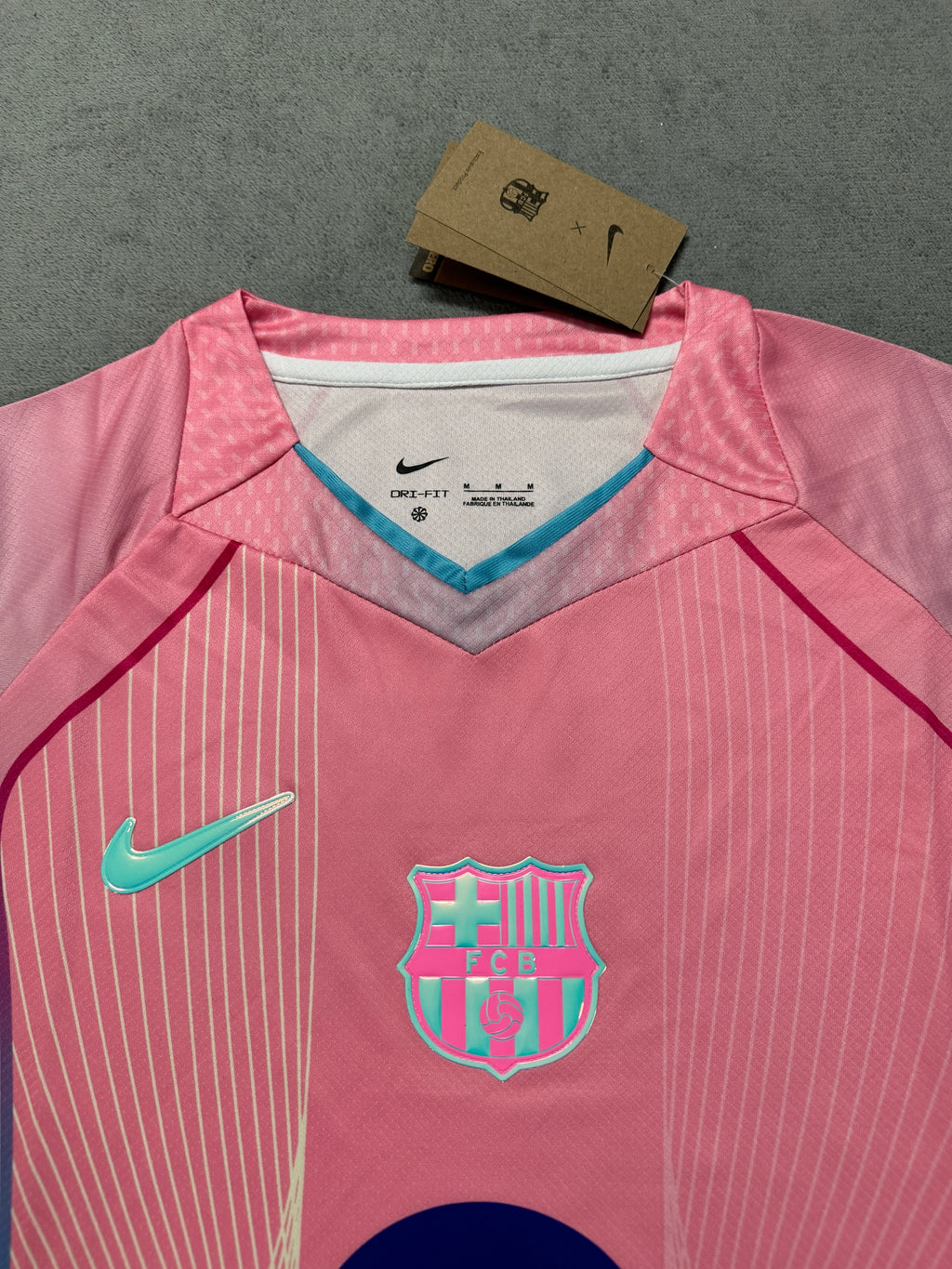 FC Barcelona 2025/26 Pink Pre-Match Training Shirt — photo 1