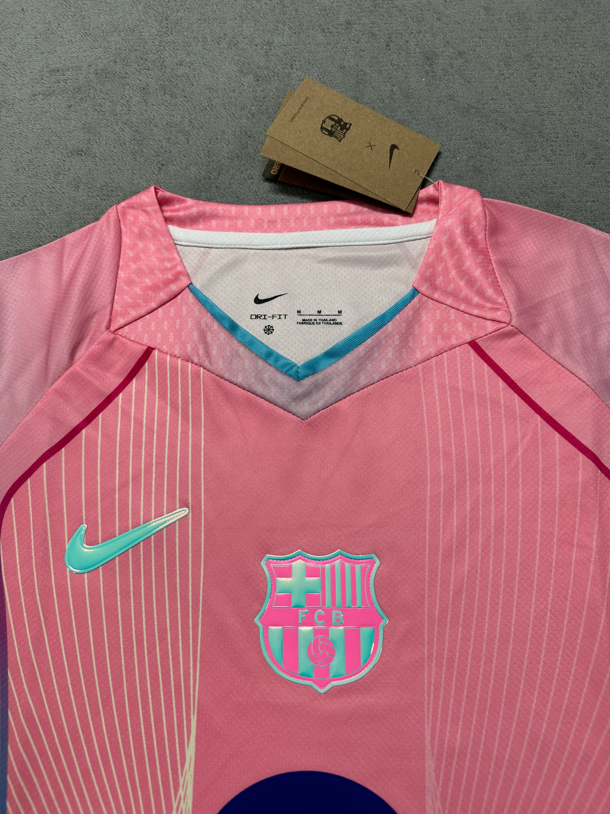 FC Barcelona 2025/26 Pink Pre-Match Training Shirt — photo 1