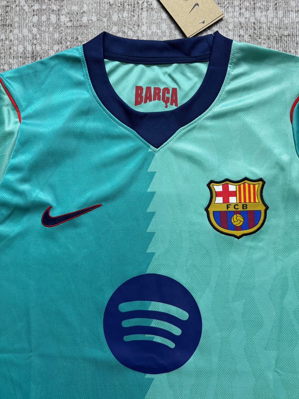 FC Barcelona 2026/27 Mint Away Shirt — Fan Version — photo 1