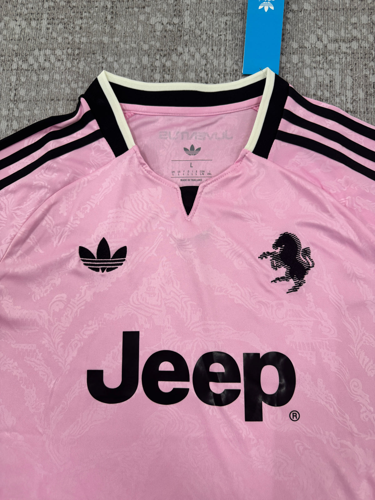 Juventus 2026/27 Pink Away Shirt — Fan Version — photo 1