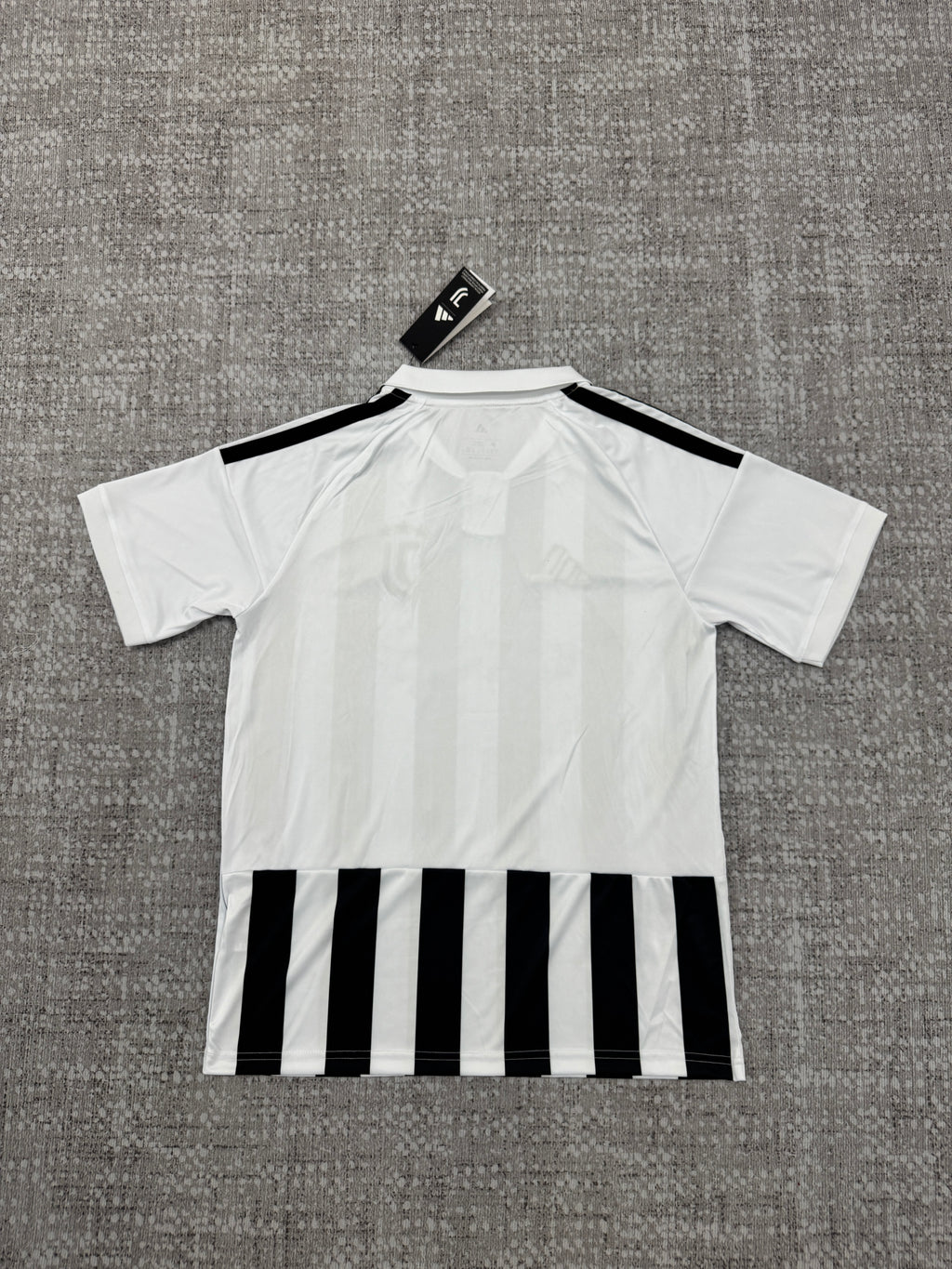 Juventus Home Shirt — Fan Version — photo 2