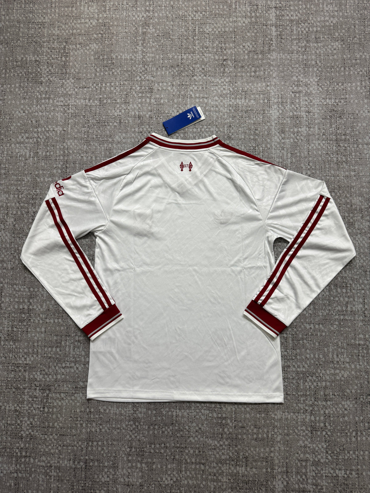 Liverpool 2026/27 Away Long-Sleeve Shirt — Fan Version — photo 3
