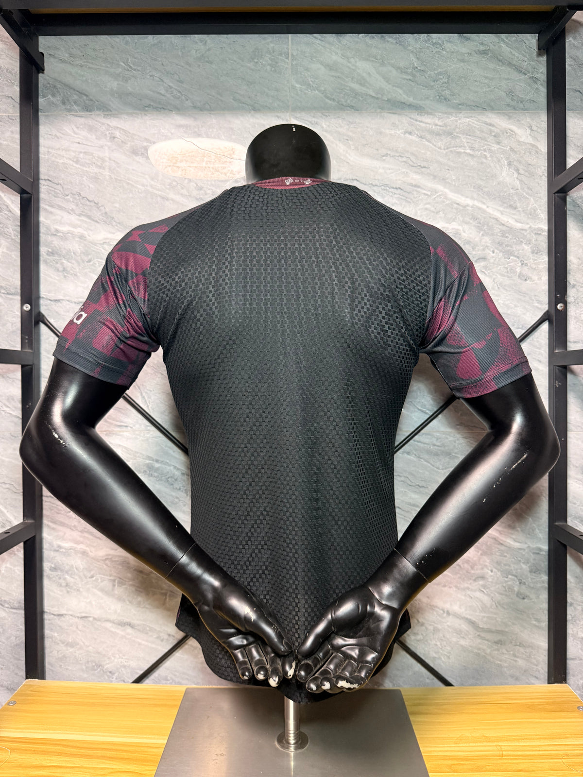 Liverpool 2026/27 Black and Magenta Third Shirt — Player Version — photo 9