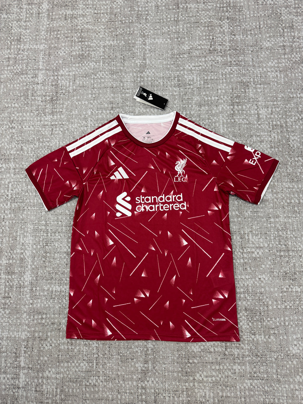 Liverpool 2026/27 Deep Red Home Shirt — Fan Version — photo 2
