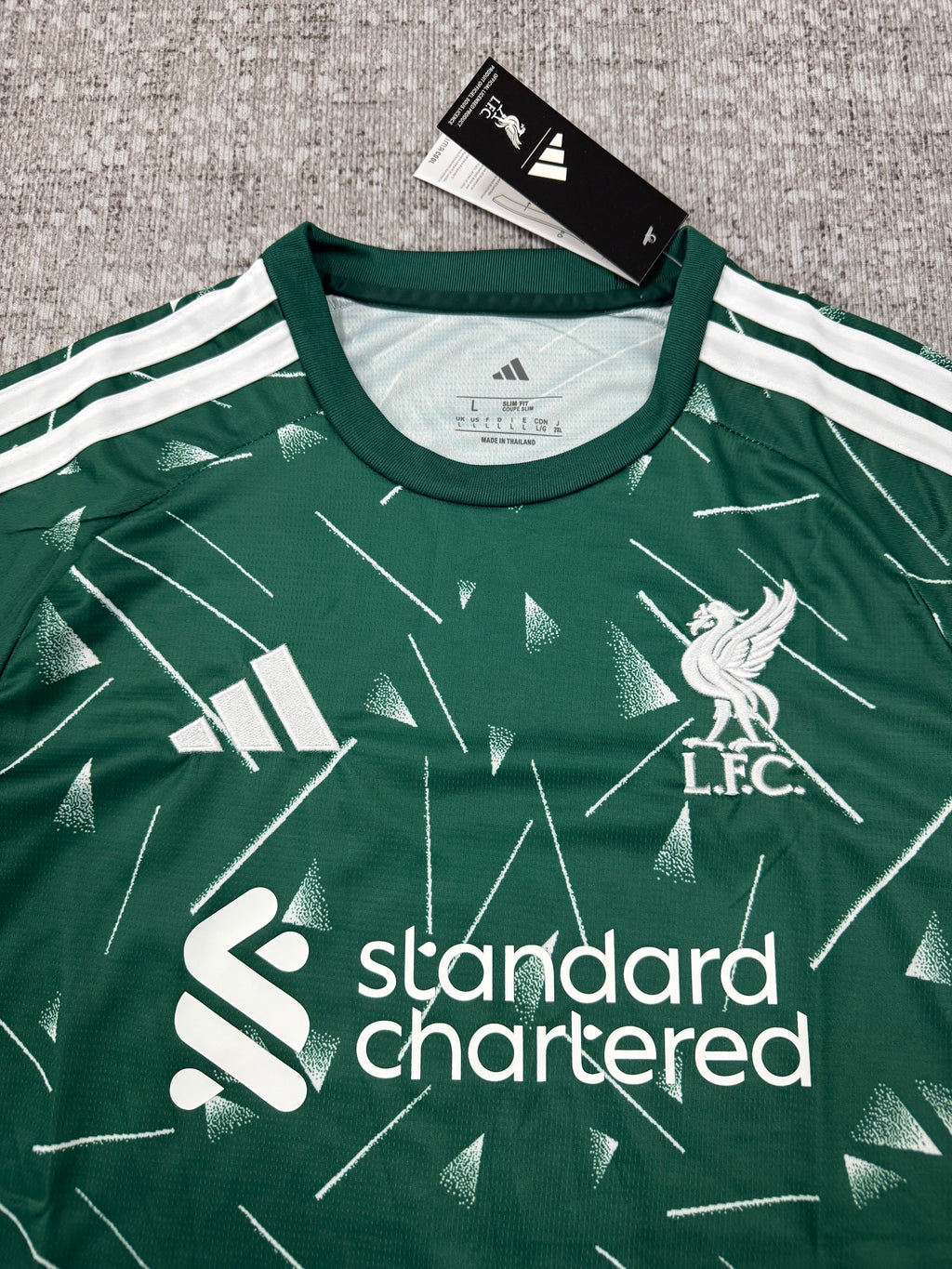 Liverpool 2026/27 Green Goalkeeper Shirt — Fan Version — photo 1