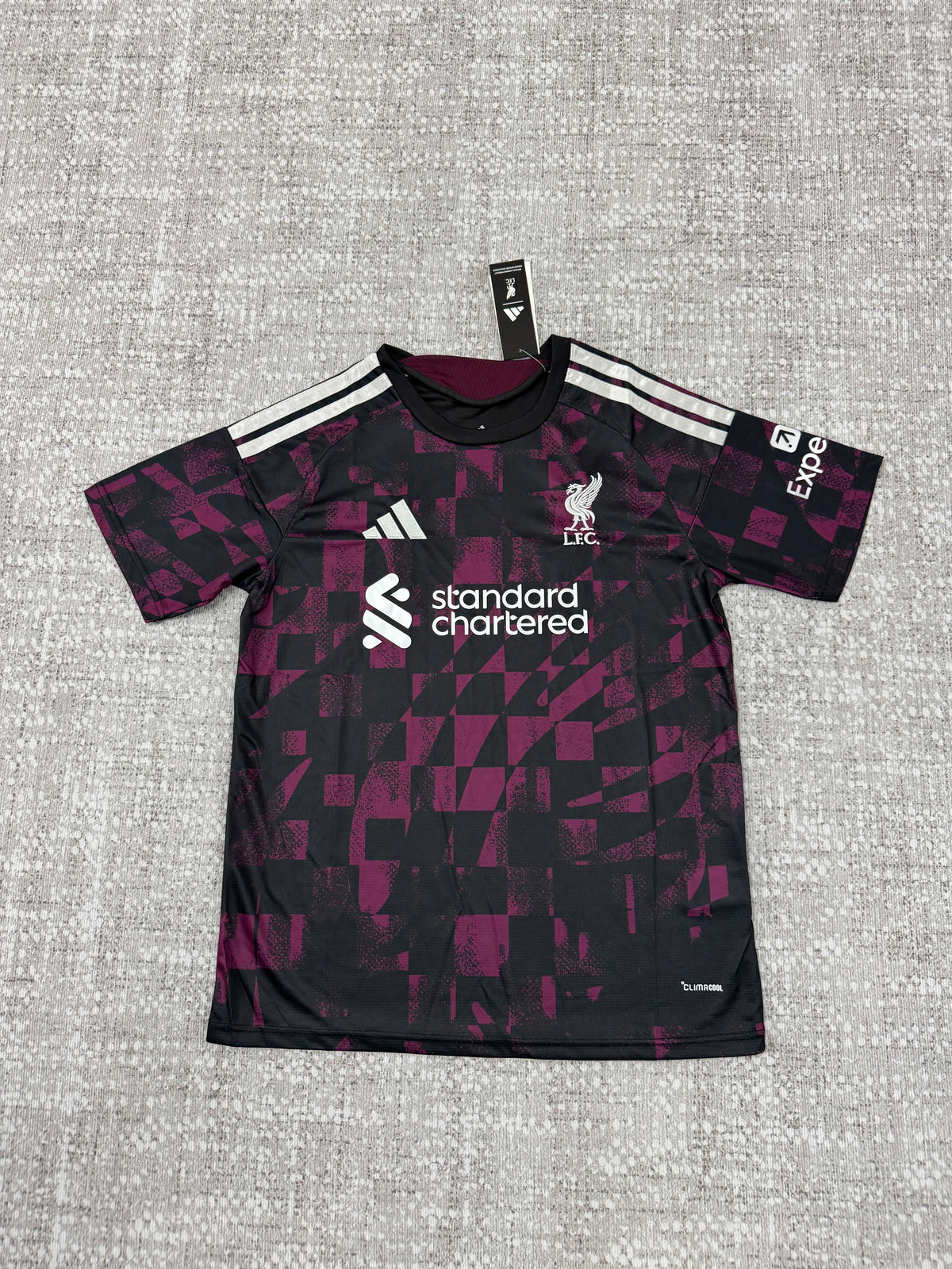 Liverpool 2026/27 Third Shirt — Fan Version — photo 1