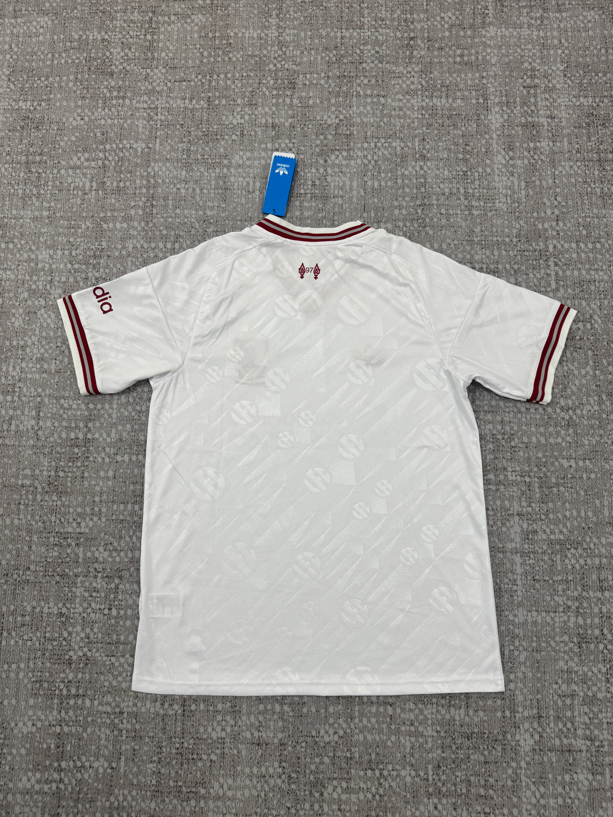 Liverpool 2026/27 White Away Shirt — Fan Version — photo 3