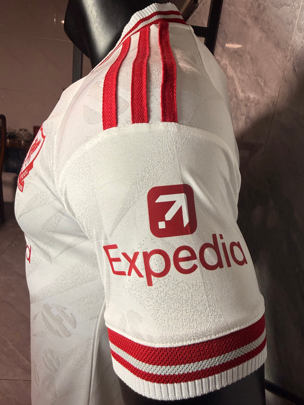 Liverpool 2026/27 White Away Shirt — Player Version — photo 10