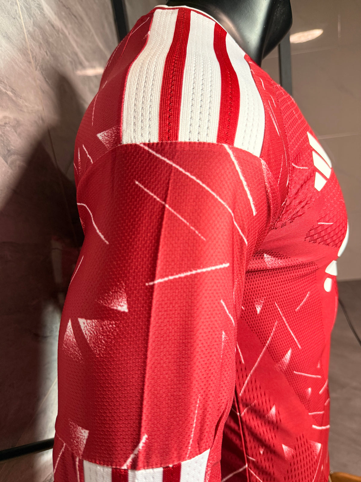 Liverpool 2026/27 Home Long-Sleeve Shirt — Player Version — photo 7