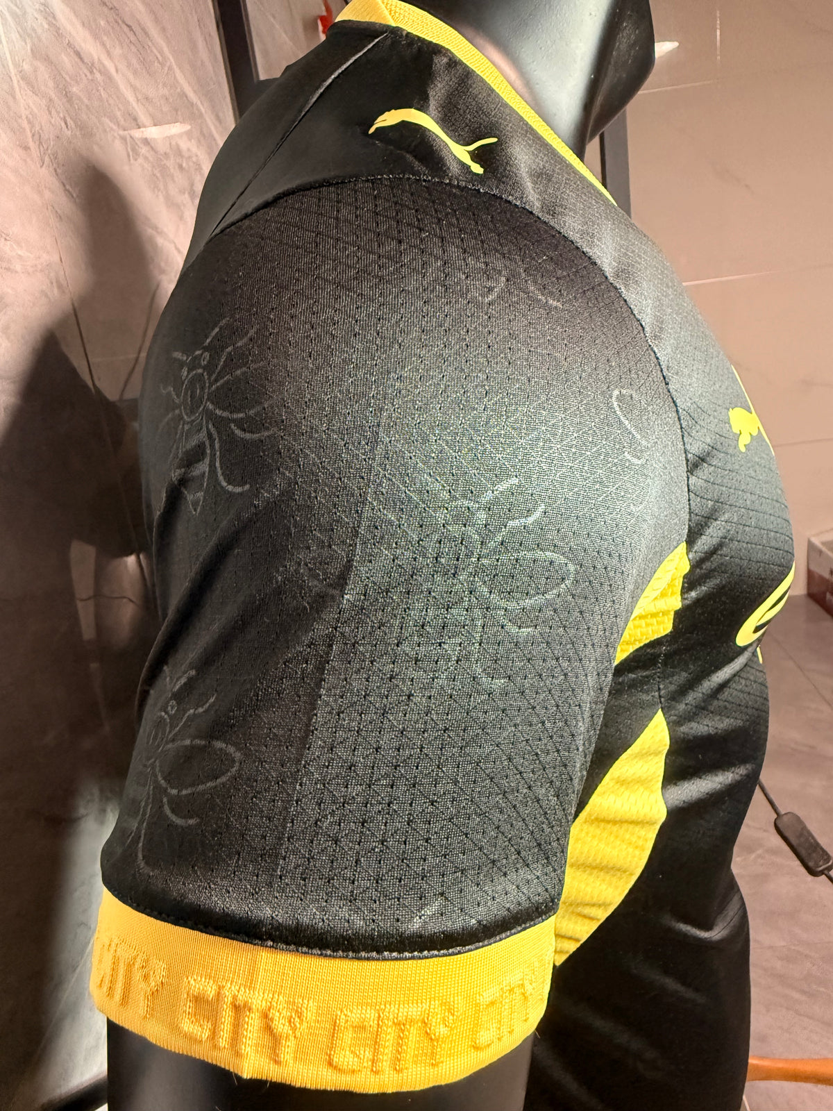 Manchester City 2026/27 Black and Yellow Shirt — Player Version — photo 7