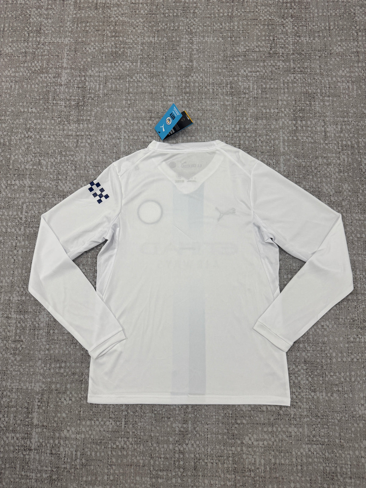 Manchester City 2026/27 White Long-Sleeve Third Shirt — Fan Version — photo 3