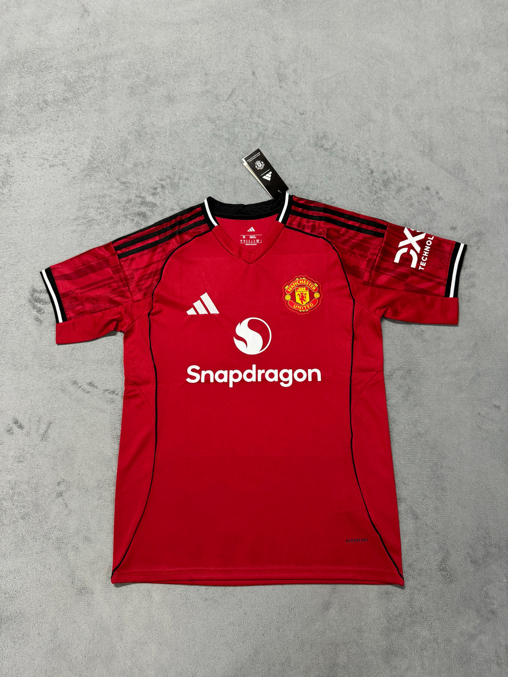 Manchester United 2025/26 Red Home Shirt — Fan Version — photo 2