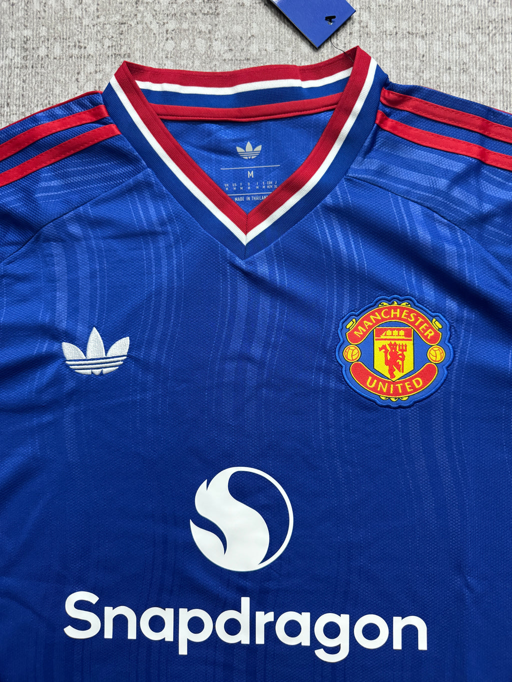 Manchester United 2026/27 Away Long-Sleeve Shirt — Fan Version — photo 1