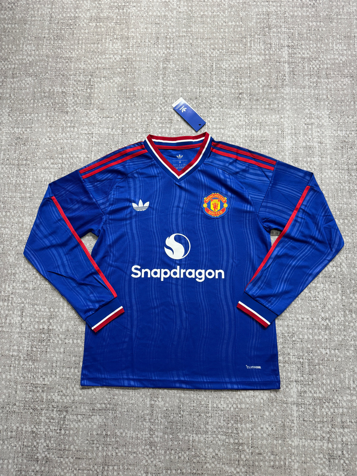 Manchester United 2026/27 Away Long-Sleeve Shirt — Fan Version — photo 2