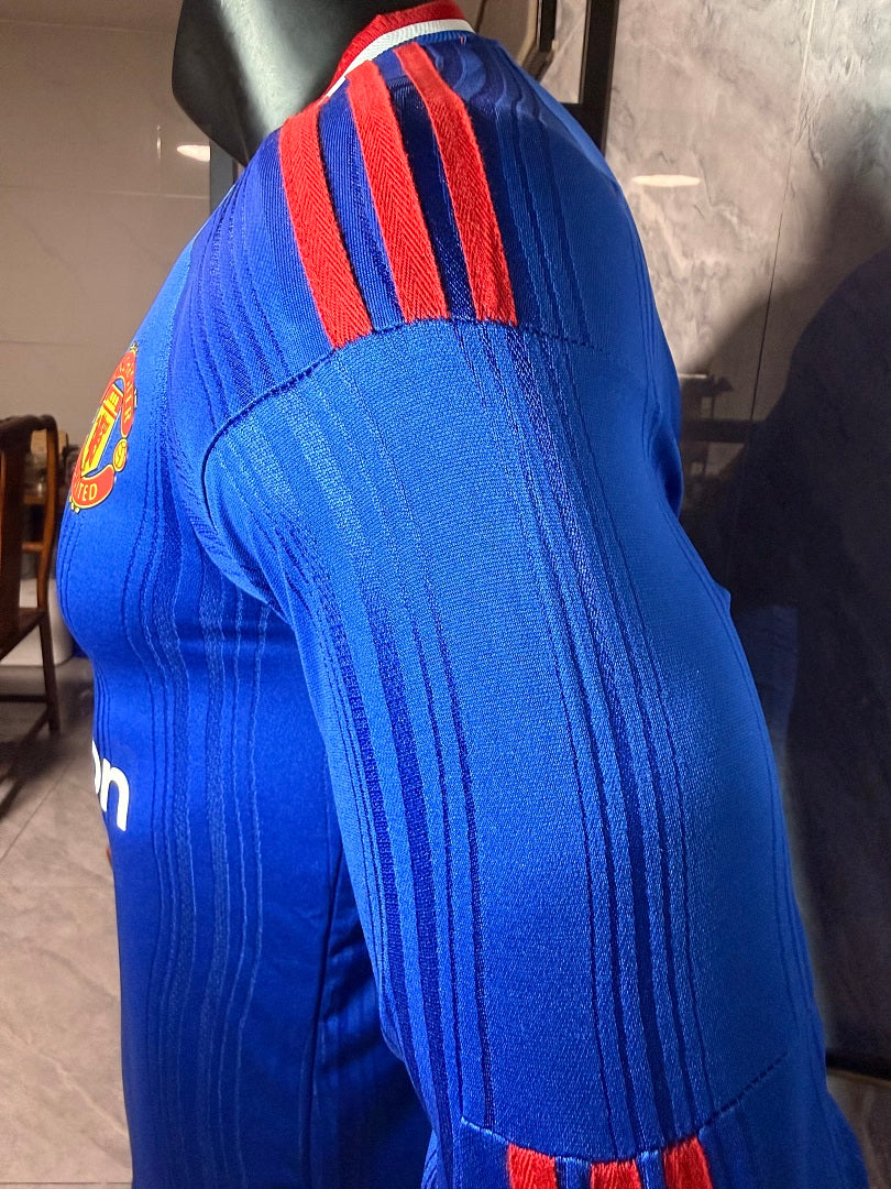 Manchester United 2026/27 Away Long-Sleeve Shirt — Player Version — photo 10
