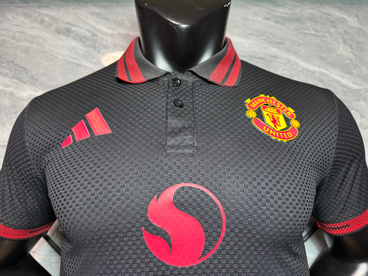 Manchester United 2026/27 Black and Red Polo Training Shirt — photo 2