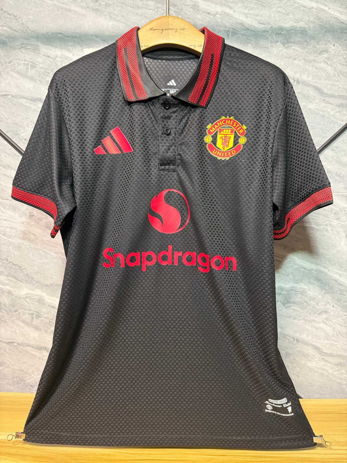 Manchester United 2026/27 Black and Red Polo Training Shirt — photo 11