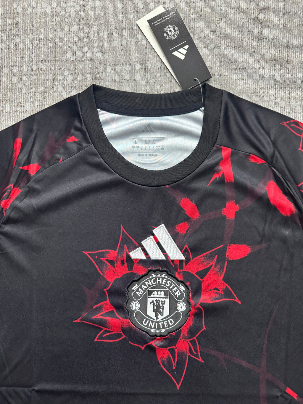 Manchester United 2026/27 Home Pre-Match Shirt — photo 3