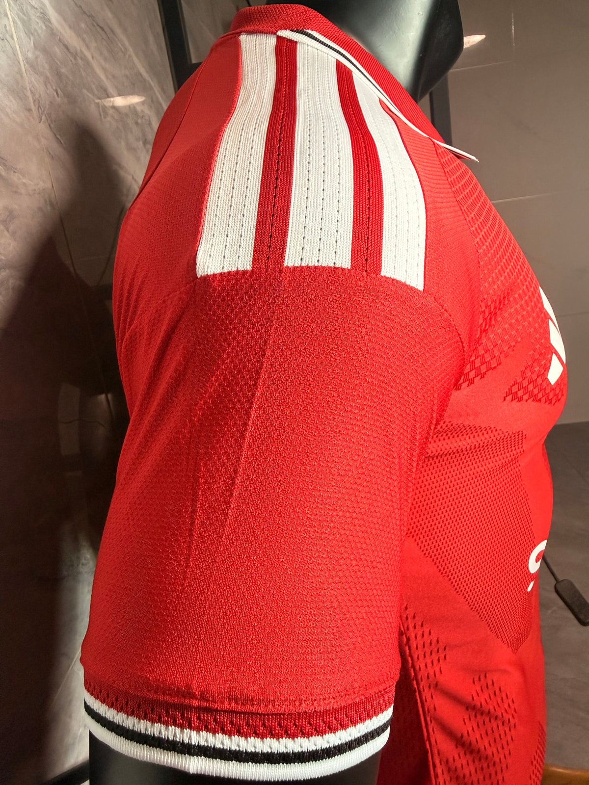 Manchester United 2026/27 Red Home Shirt — Player Version — photo 7