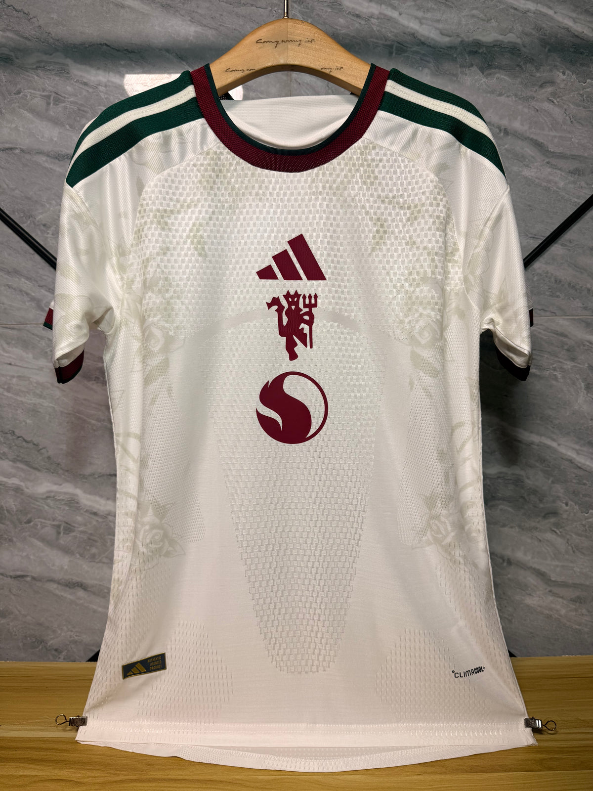 Manchester United 2026/27 White Away Shirt — Player Version — photo 10