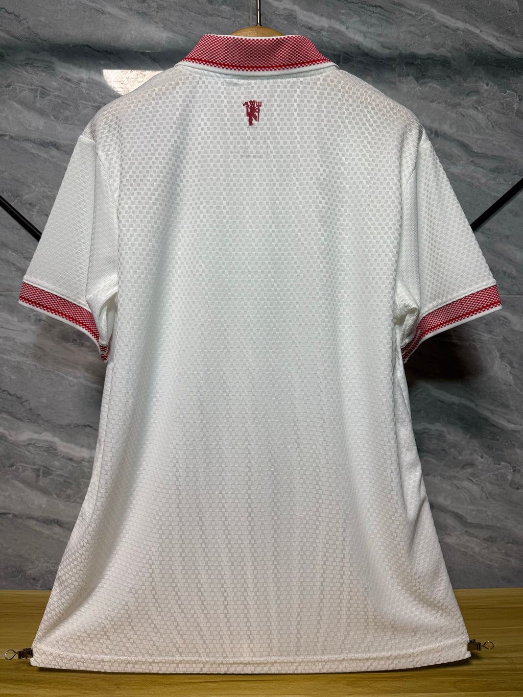 Manchester United 2026/27 White and Red Polo Training Shirt — photo 12