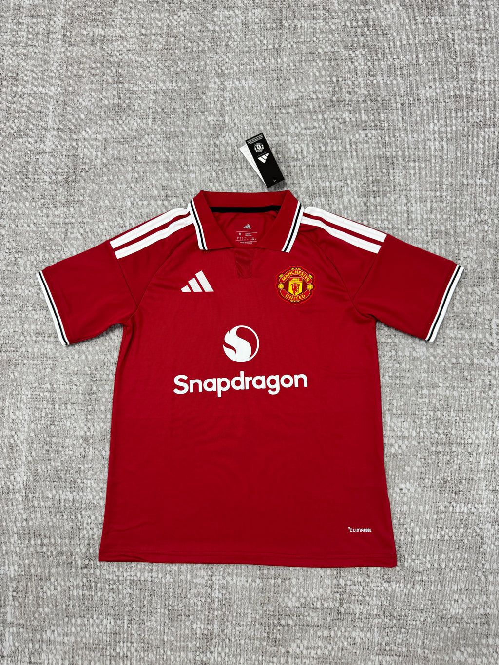 Manchester United Home Shirt — Fan Version — photo 1