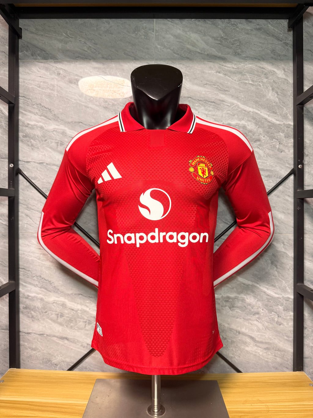 Manchester United 2026/27 Home Long-Sleeve Shirt — Player Version — photo 1