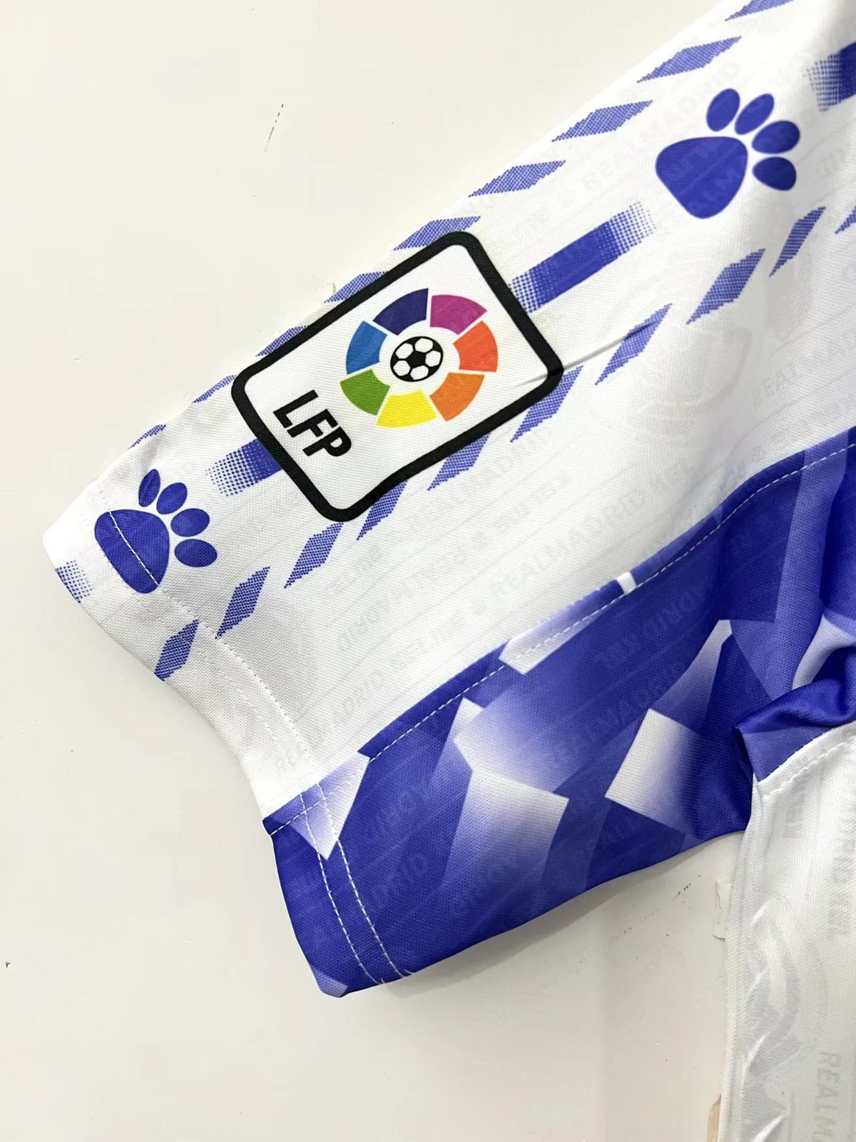 Real Madrid 1996/97 Third Shirt — Retro Version — photo 6