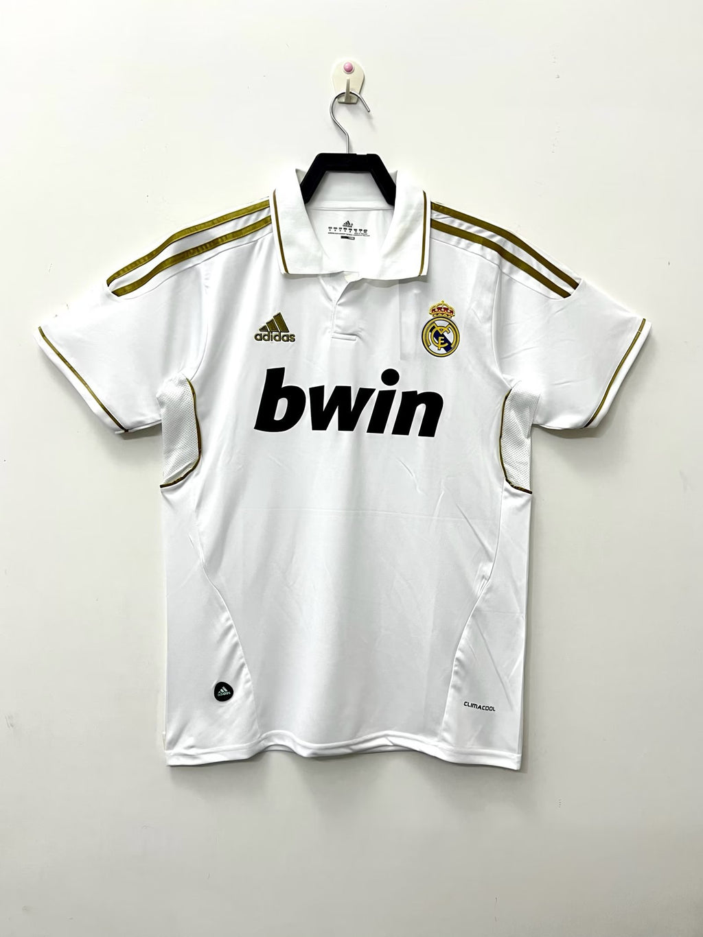 Real Madrid 2011/12 Home Shirt — Retro Version — photo 1