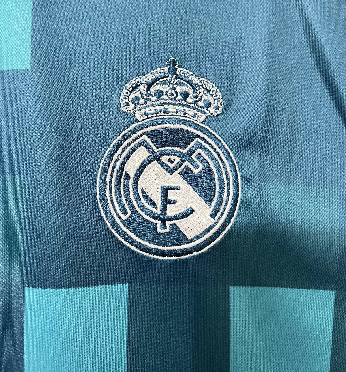 Real Madrid 2017/18 Third Shirt — Retro Version — photo 3