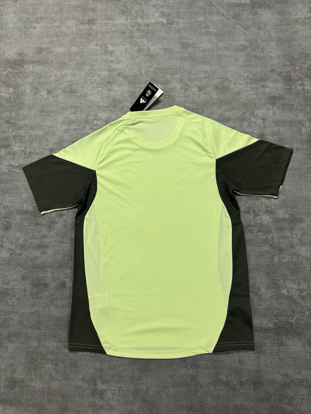 Real Madrid 2025/26 Light Green Training Shirt — photo 3