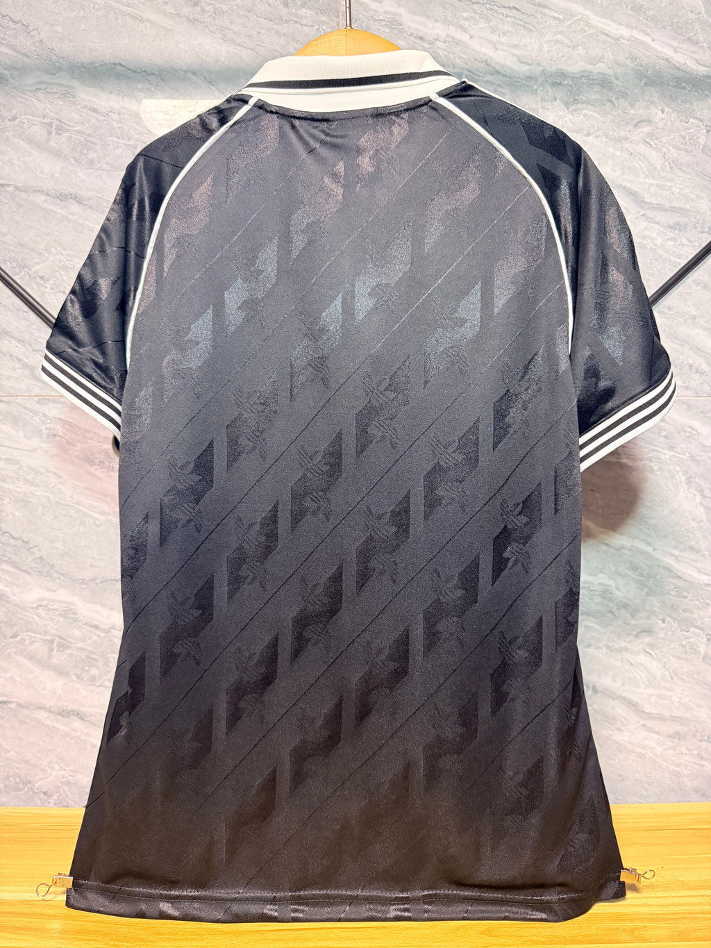 Real Madrid 2026/27 Black Retro Shirt — Player Version — photo 2